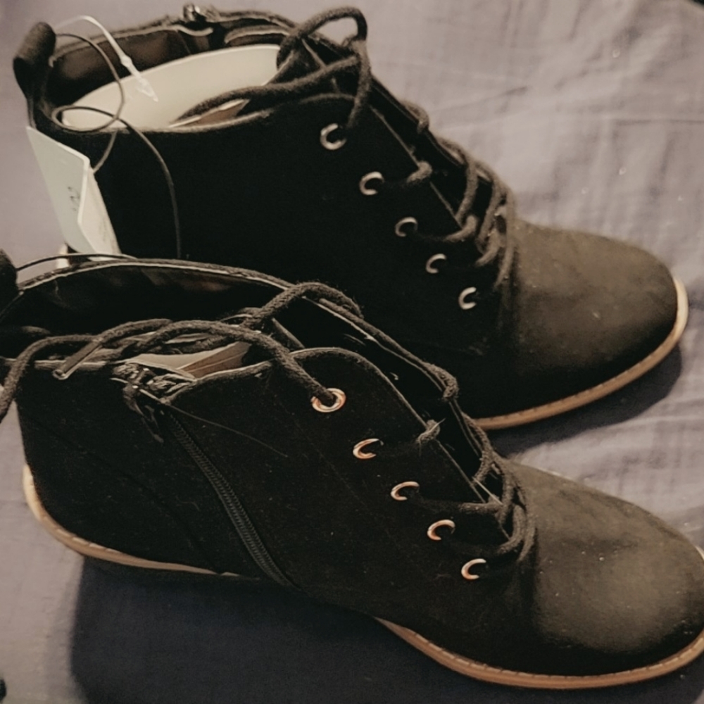 A.N.A ( a new approach ) memory foam boots